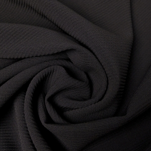 Отрезы: 1,5
Костюмная ткань креповой выработки коричневого цвета. Плотная, 410 гр м.п., хорошо тянется, биэластична. Идеальна для базового платья или костюма на зиму.