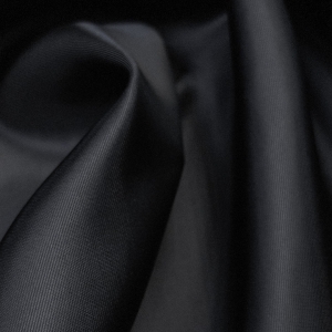 Вискозный костюмно-плательный подклад из брендовых стоковых коллекций черного цвета.