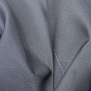 Плательно-костюмный подклад темно-серого цвета из итальянских фабричных коллекций. Полотно с эластаном, матовой фактурой и полотняной выработкой.
